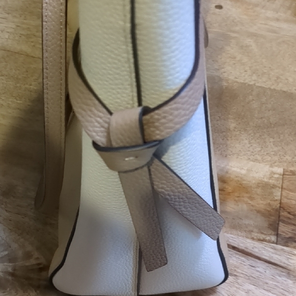 Pristine Kate Spade Tan and Cream Tote Bag - Picture 9 of 14